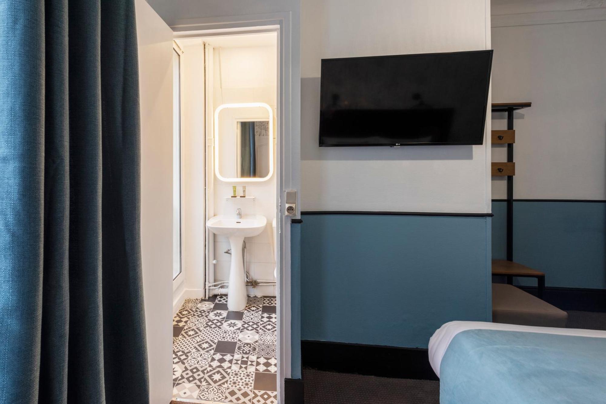 Lennon By Avalon Hotel Paris Gare Du Nord Exterior photo
